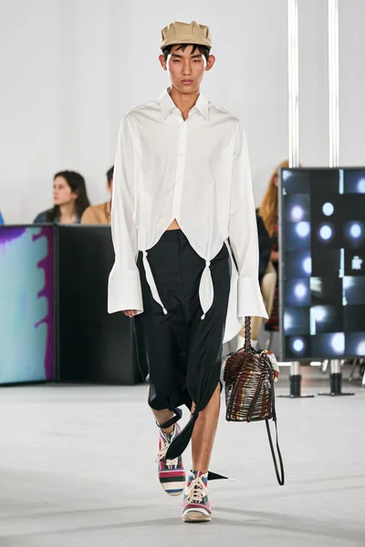 Look 27
